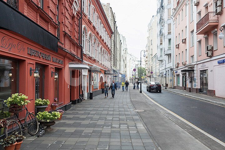 Фото №1: 3-комнатная квартира 100&nbsp;м², 2/6&nbsp;эт. - Москва, ул. Малая Бронная, 16