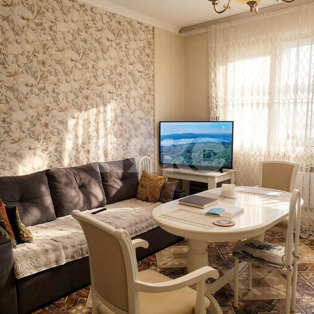 Фото №4: 2-комнатная квартира 75&nbsp;м², 3/3&nbsp;эт. - Горячий Ключ, мкр. Администрация, ул. Черняховского, 66лит1