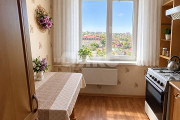 Фото №1: 3-комнатная квартира 67&nbsp;м², 9/9&nbsp;эт. - Армавир, мкр. Электротехнический, ул. Шмидта, 13