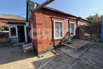 Фото №1: Дом 41&nbsp;м² + 5.82&nbsp;сот., 1&nbsp;эт. - Армавир, мкр. Линии, ул. Фрунзе, 171