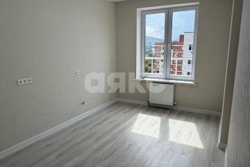 Фото №1: 1-комнатная квартира 41&nbsp;м², 8/8&nbsp;эт. - Горячий Ключ, мкр. Администрация, ул. Рябиновая, 2Вк2
