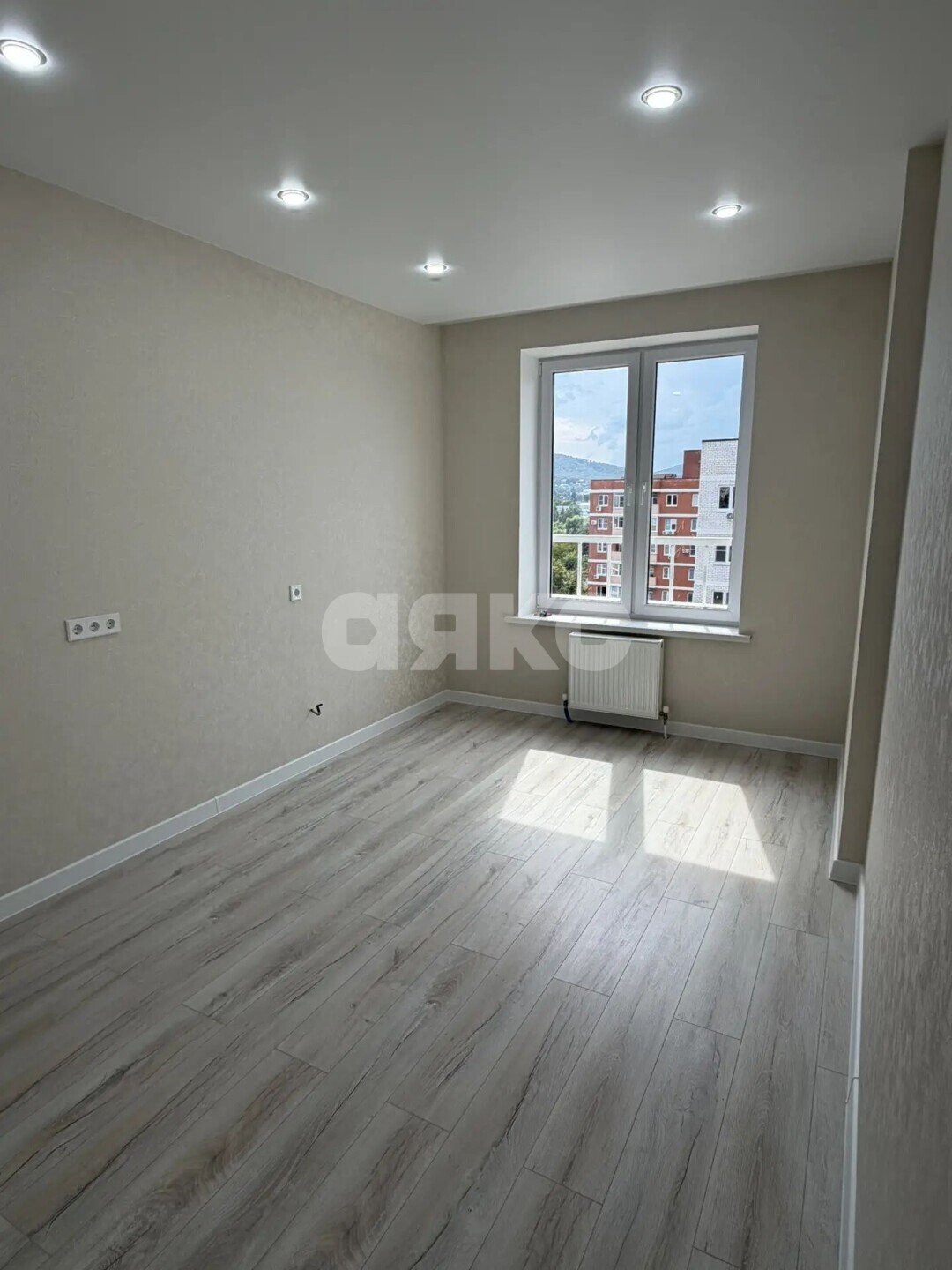 Фото №1: 1-комнатная квартира 41&nbsp;м², 8/8&nbsp;эт. - Горячий Ключ, мкр. Администрация, ул. Рябиновая, 2Вк2