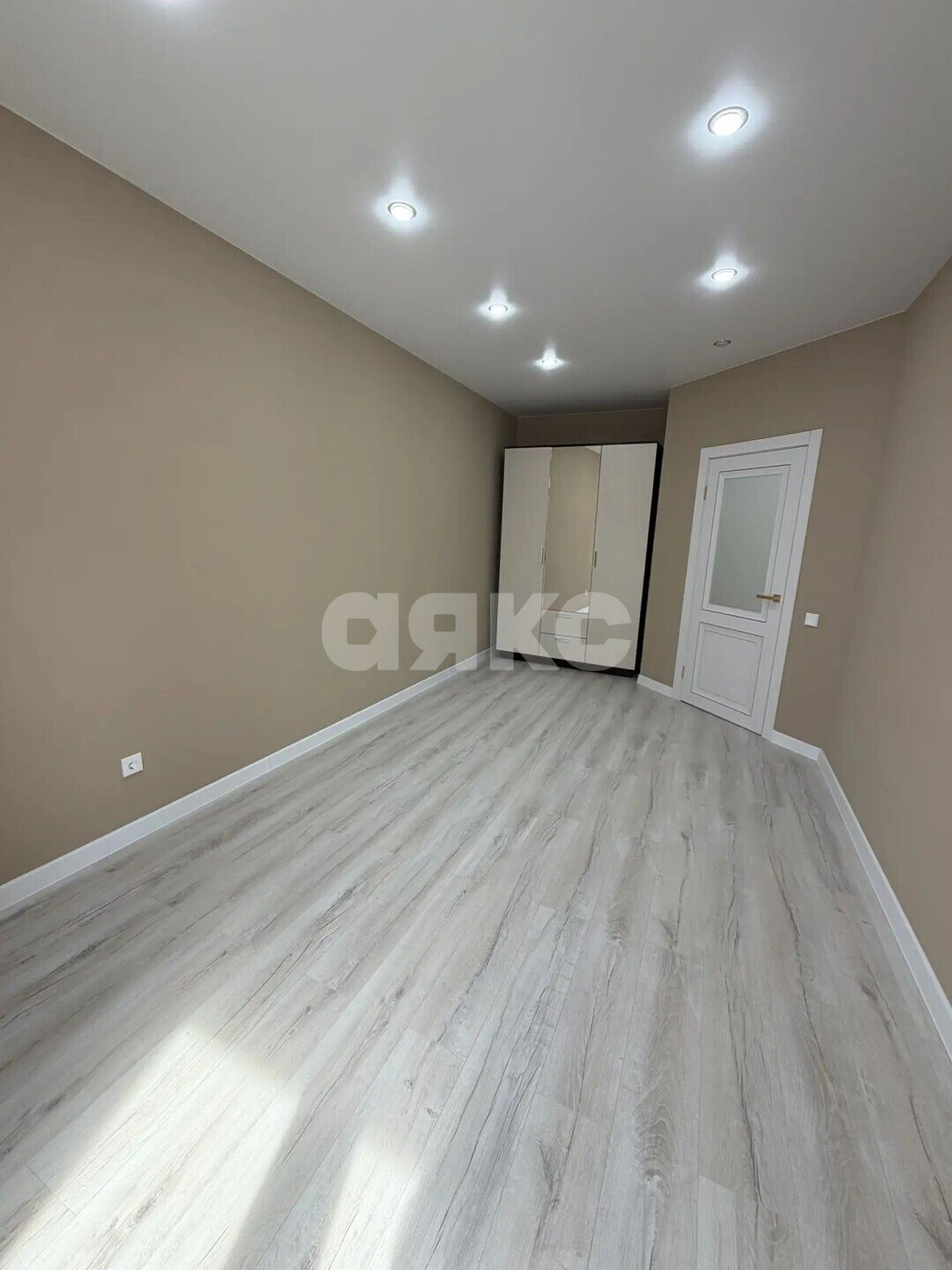 Фото №4: 1-комнатная квартира 41&nbsp;м², 8/8&nbsp;эт. - Горячий Ключ, мкр. Администрация, ул. Рябиновая, 2Вк2