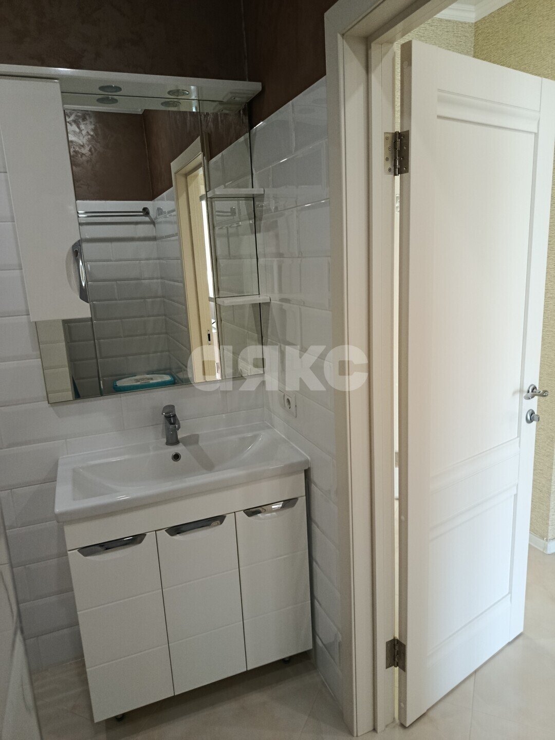 Фото №13: 2-комнатная квартира 69&nbsp;м², 3/7&nbsp;эт. - Геленджик, мкр. жилой комплекс Ривьера, пер. Больничный, 1к8