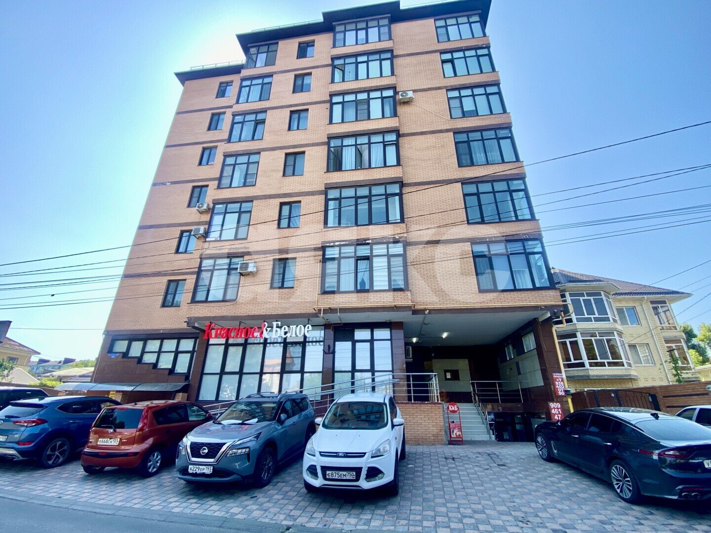 Фото №1: Коммерция 71&nbsp;м², 1/6&nbsp;эт. - Анапа, ул. Кати Соловьяновой, 84