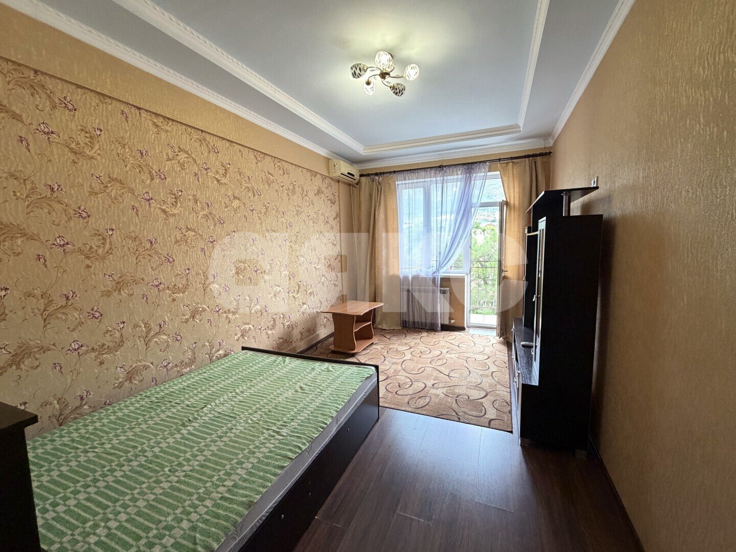 Фото №1: 1-комнатная квартира 43&nbsp;м², 3/4&nbsp;эт. - Геленджик, ул. Розы Люксембург, 66