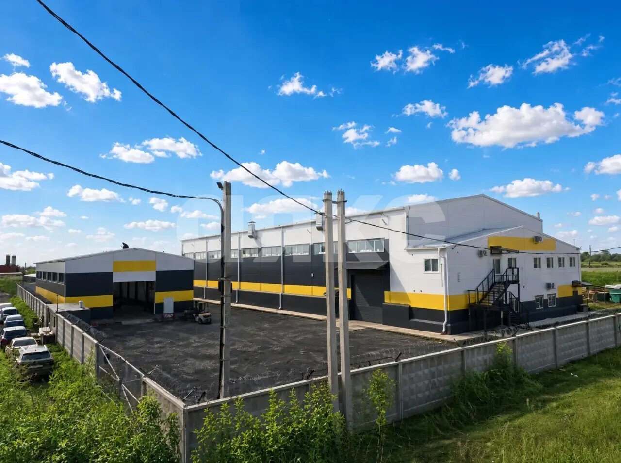 Фото №1: Коммерция 2200&nbsp;м², 1/1&nbsp;эт. - Азов, ул. Дружбы, 42