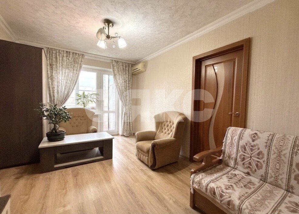 Фото №1: 3-комнатная квартира 55&nbsp;м², 6/9&nbsp;эт. - Батайск, ул. Октябрьская, 122