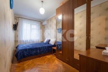 Фото №1: 3-комнатная квартира 56&nbsp;м², 3/4&nbsp;эт. - Ростов-на-Дону, мкр. Западный, ул. Портовая, 74