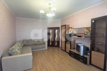 Фото №1: 2-комнатная квартира 76 м², 2/8 эт. - Геленджик, ул. Туристическая, 6к8