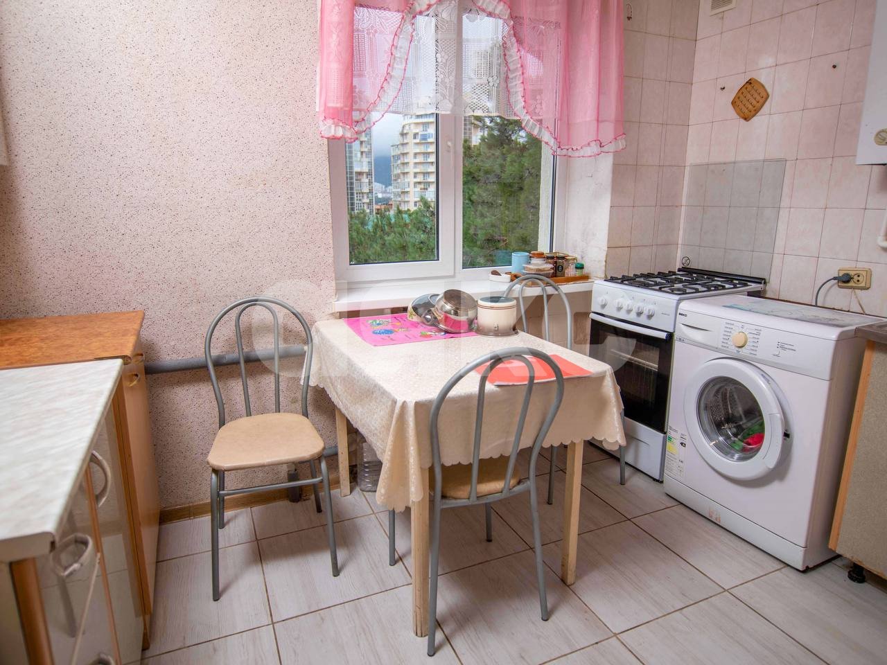 Фото №1: 3-комнатная квартира 61&nbsp;м², 5/5&nbsp;эт. - Геленджик, мкр. Толстый Мыс, ул. Котовского, 11