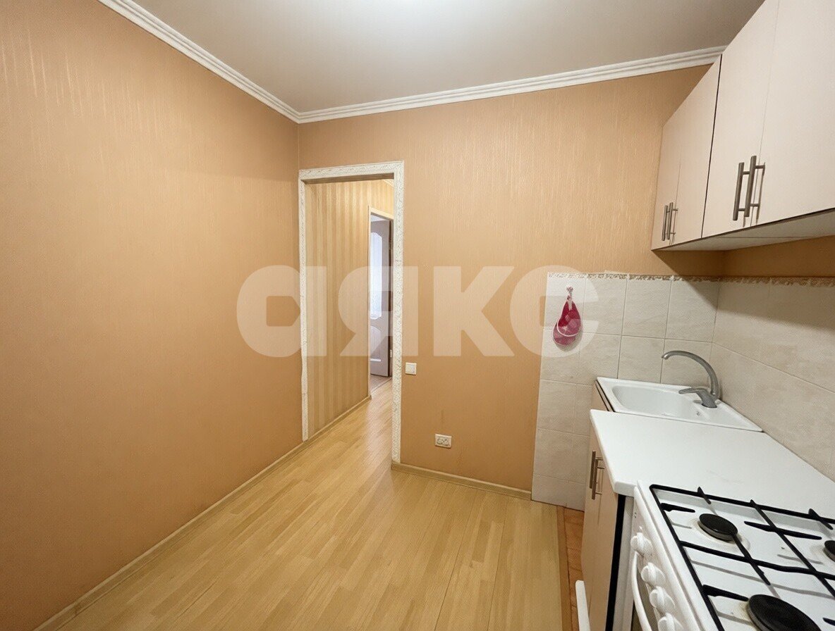 Фото №1: 1-комнатная квартира 30&nbsp;м², 1/4&nbsp;эт. - Майкоп, мкр. Дружба, ул. Краснооктябрьская, 57