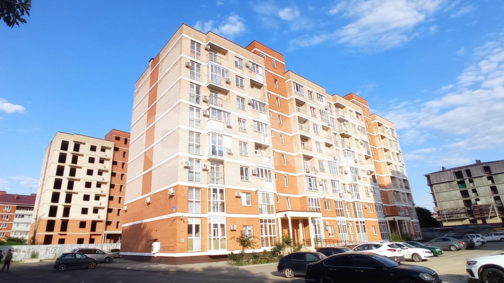 Фото №1: 1-комнатная квартира 38&nbsp;м², 8/8&nbsp;эт. - Горячий Ключ, мкр. Администрация, ул. Рябиновая, 2Бк2