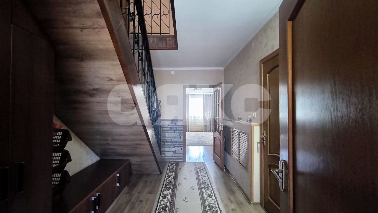 Фото №33: Дом 252&nbsp;м² + 5&nbsp;сот., 3&nbsp;эт. - Горячий Ключ, мкр. Развилка, пер. Безымянный