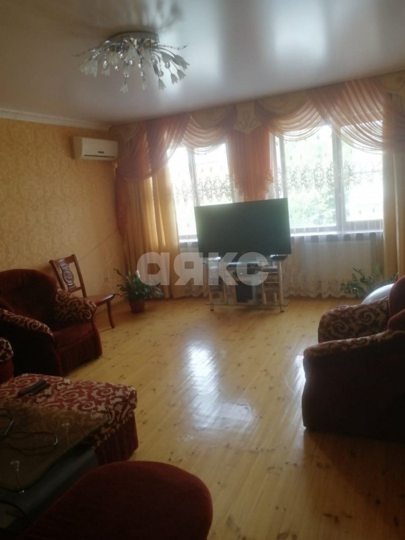 Фото №10: Дом 172&nbsp;м² + 4.5&nbsp;сот., 2&nbsp;эт. - Горячий Ключ, мкр. Курортная Зона, ул. Ворошилова