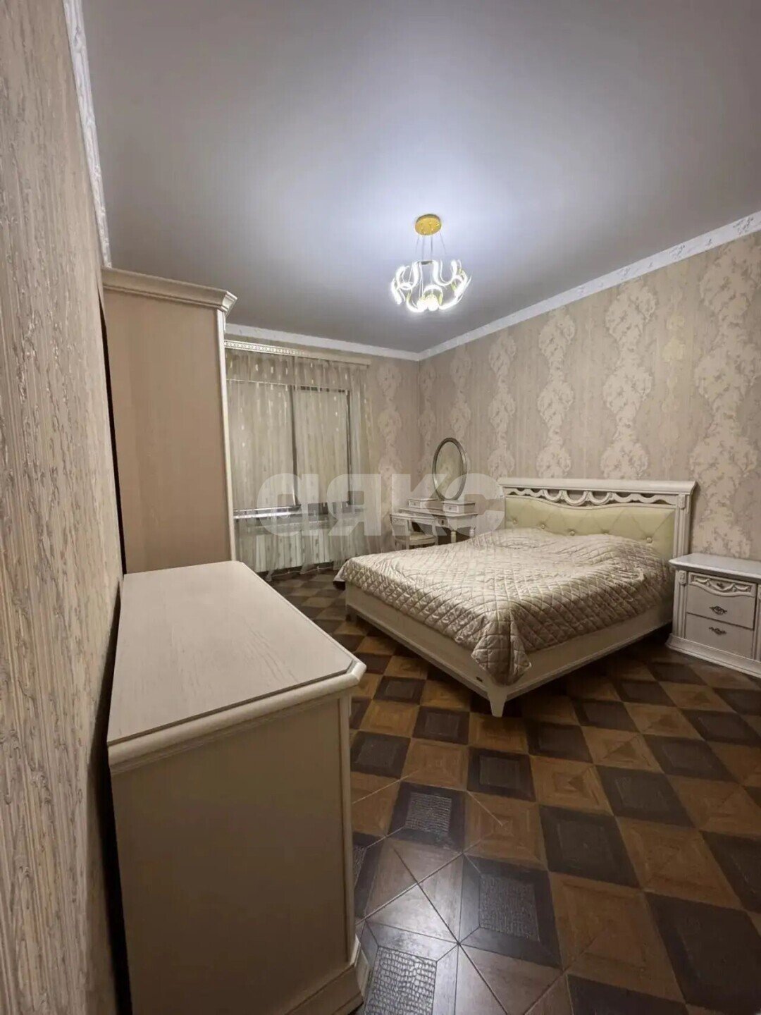 Фото №5: Дом 410&nbsp;м² + 8&nbsp;сот., 2&nbsp;эт. - Саратовская, ул. Пионерская