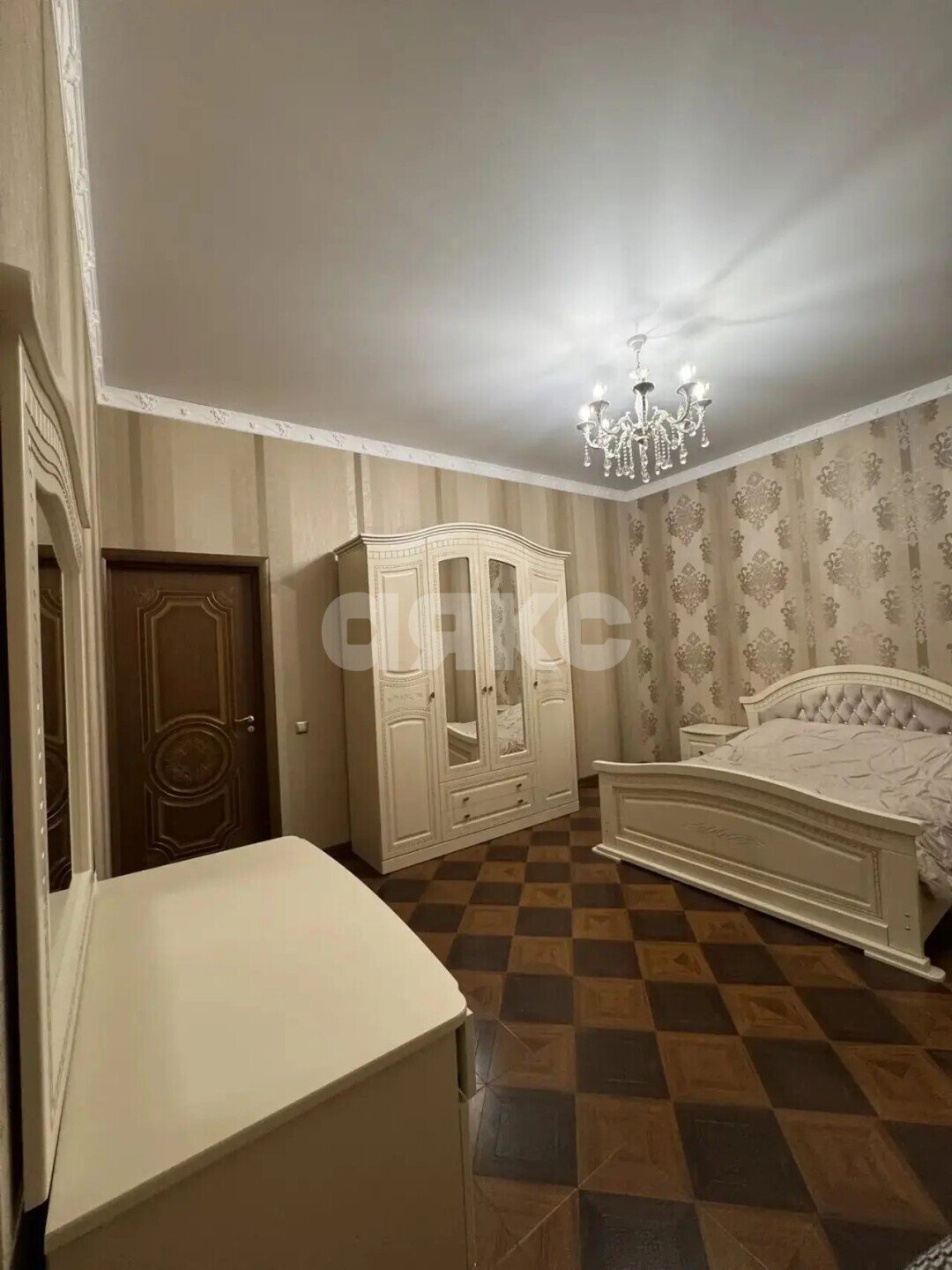 Фото №10: Дом 410&nbsp;м² + 8&nbsp;сот., 2&nbsp;эт. - Саратовская, ул. Пионерская