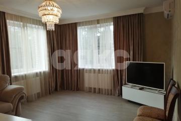 Фото №1: 2-комнатная квартира 76 м², 3/9 эт. - Горячий Ключ, мкр. Курортная Зона, ул. Ленина, 8