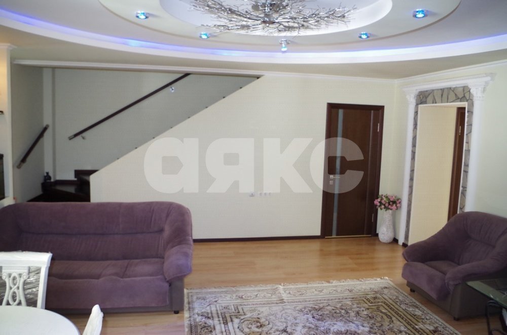 Фото №4: Дуплекс 258&nbsp;м² + 8.5&nbsp;сот., 2&nbsp;эт. - Горячий Ключ, мкр. Развилка, ул. Строителей