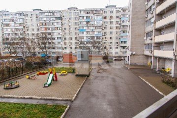 Фото №1: 2-комнатная квартира 50 м² - Ростов-на-Дону, р. Пролетарский, пр-кт 40-летия Победы, 95/6