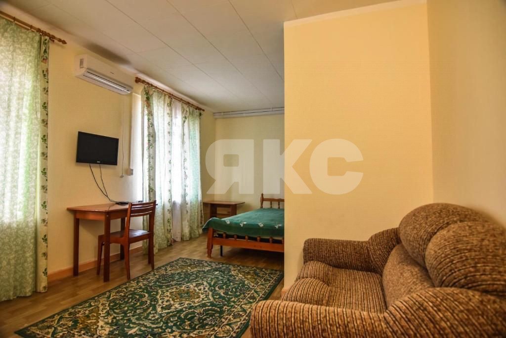 Фото №21: Дом 700&nbsp;м² + 6&nbsp;сот., 3&nbsp;эт. - Геленджик, мкр. Голубая Бухта, ул. Кипарисовая, 9