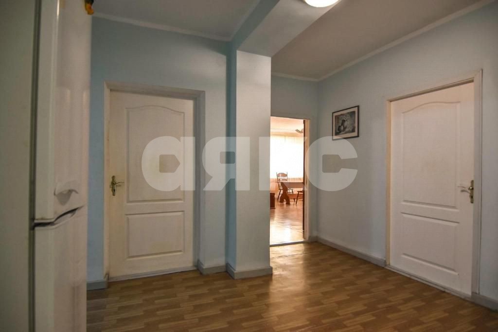 Фото №11: Дом 700&nbsp;м² + 6&nbsp;сот., 3&nbsp;эт. - Геленджик, мкр. Голубая Бухта, ул. Кипарисовая, 9