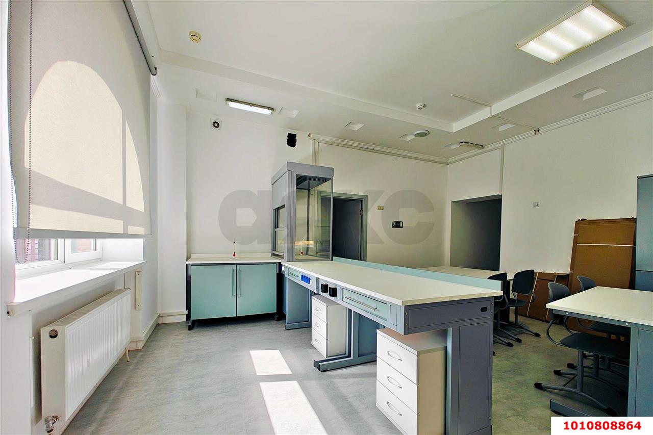 Фото №3: Отдельное здание 1500&nbsp;м², 1/3&nbsp;эт. - Краснодар, Прикубанский внутригородской округ, мкр. Музыкальный, ул. Агрохимическая, 18