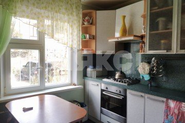 Фото №1: 3-комнатная квартира 62 м², 1/9 эт. - Геленджик, мкр. 5-й, ул. Островского, 79А