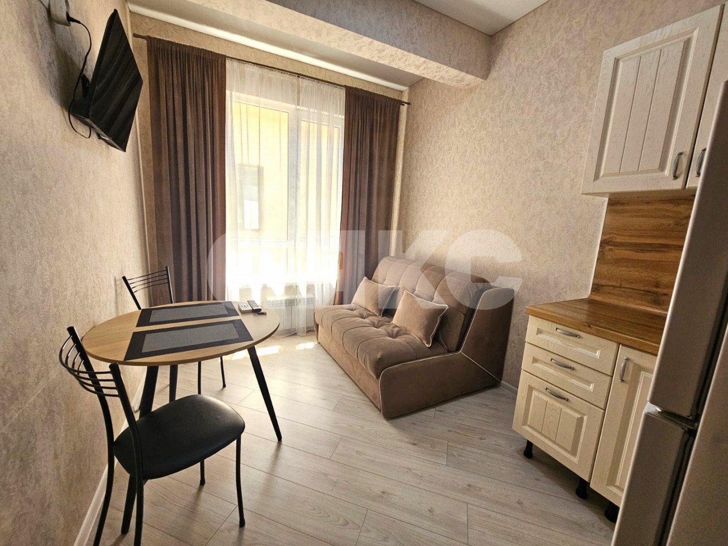 Фото №2: Апартаменты 34&nbsp;м², 3/4&nbsp;эт. - Сочи, Центральный, мкр. Завокзальный, ул. Красная, 34Ж