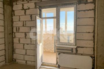 Фото №1: 2-комнатная квартира 87 м², 14/17 эт. - Батайск, мкр. Северный,