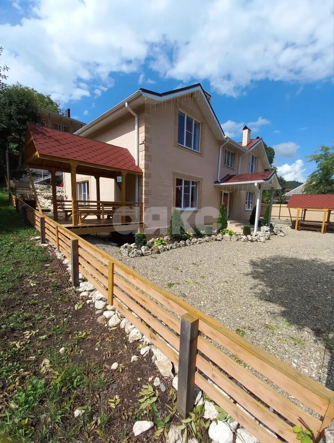 Фото №1: Коммерция 250&nbsp;м², 2/2&nbsp;эт. - Каменномостский, ул. Набережная
