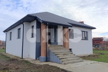 Фото №1: Дом 191&nbsp;м², 2&nbsp;эт. - Саратовская, мкр. 4-й, ул. Грибная, 7