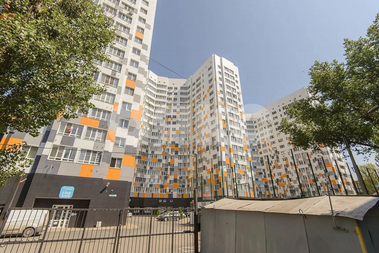 Фото №3: 2-комнатная квартира 73&nbsp;м², 18/18&nbsp;эт. - Батайск, ул. Луначарского, 177Бк2