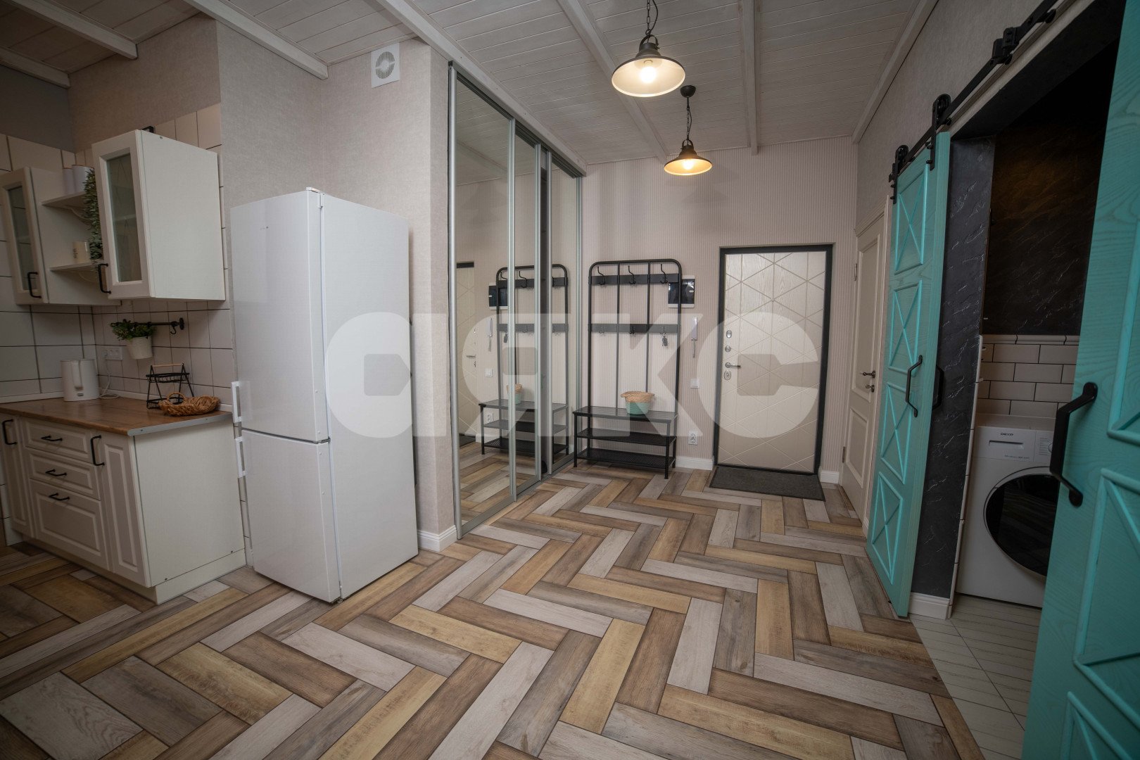 Фото №5: 2-комнатная квартира 74&nbsp;м², 2/8&nbsp;эт. - Геленджик, Толстый Мыс, мкр. жилой комплекс Черноморский, ул. Крымская, 19к7