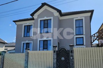 Фото №1: Дом 304 м² + 4 сот., 2 эт. - Геленджик, ул. Покровского, 15