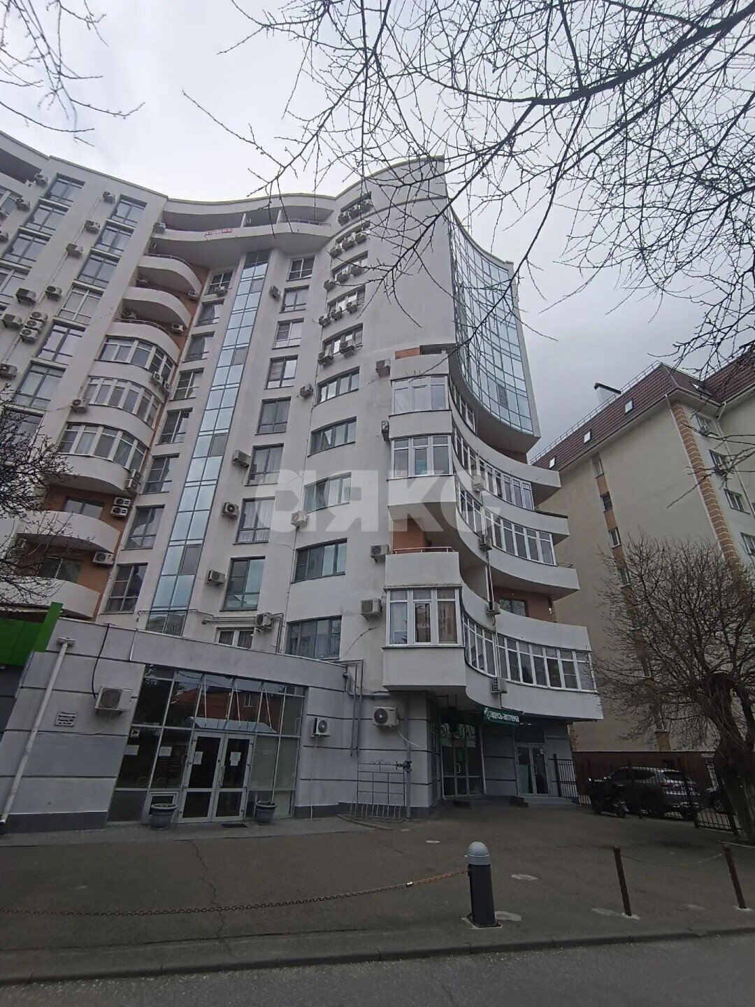 Фото №1: 1-комнатная квартира 55&nbsp;м², 8/11&nbsp;эт. - Геленджик, мкр. Толстый Мыс, ул. Приморская, 30А