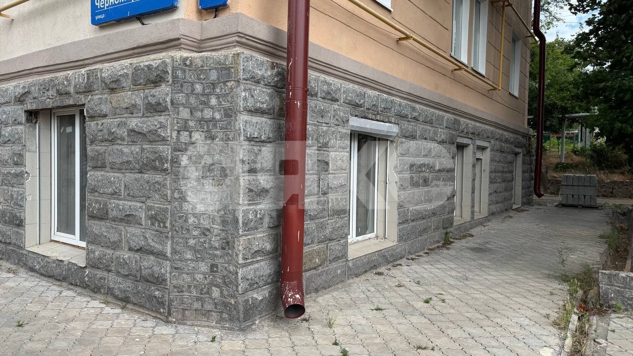 Фото №2: Коммерция 174&nbsp;м², 1/4&nbsp;эт. - Мариуполь, р. Приморский, ул. Черноморская, 9
