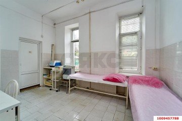 Фото №3: Отдельное здание 250 м² - Краснодар, мкр. Черёмушки, ул. Ставропольская, 109/1