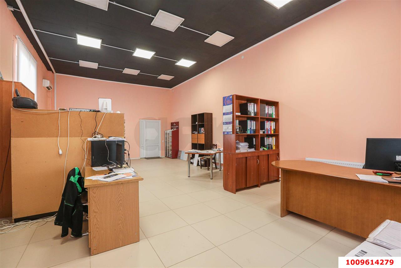 Фото №2: Отдельное здание 1000&nbsp;м², 2/3&nbsp;эт. - Краснодар, Прикубанский внутригородской округ, мкр. Музыкальный, ул. Московская