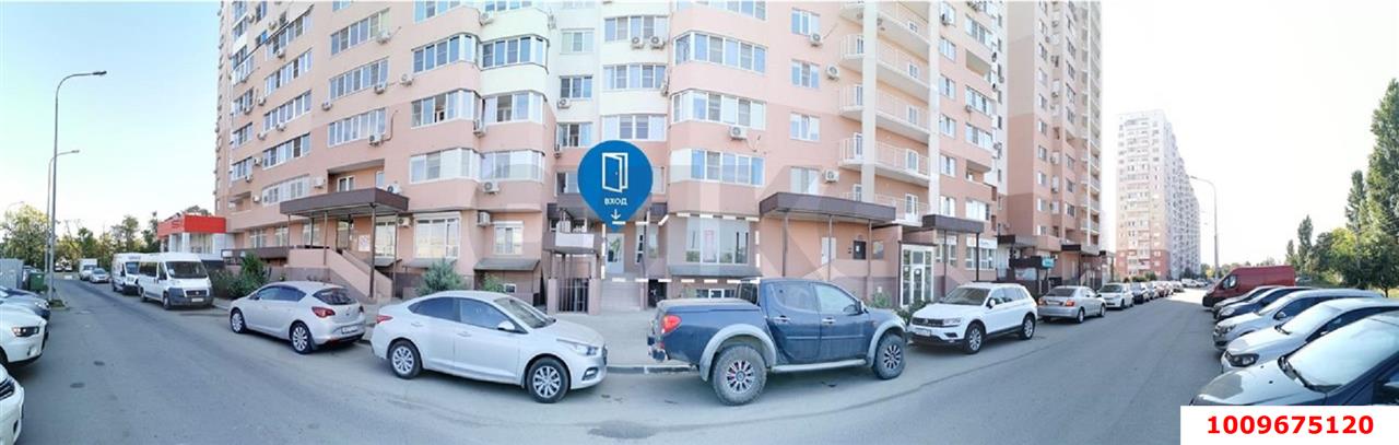 Фото №1: Торговое помещение 63&nbsp;м², 1/17&nbsp;эт. - Краснодар, Прикубанский внутригородской округ, мкр. имени Маршала Жукова, ул. Александра Покрышкина, 2/2