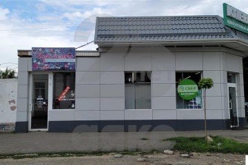 Фото №2: Торговое помещение 8 м² - Краснодар, мкр. Центральный, ул. Горького, 171