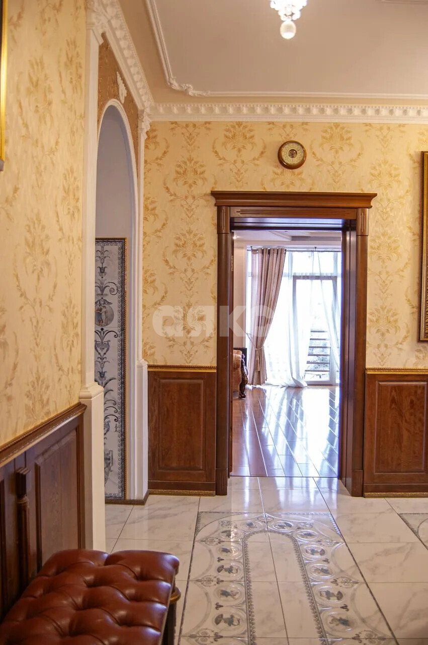 Фото №21: 5+-комнатная квартира 250&nbsp;м², 3/4&nbsp;эт. - Геленджик, ул. Сипягина, 7