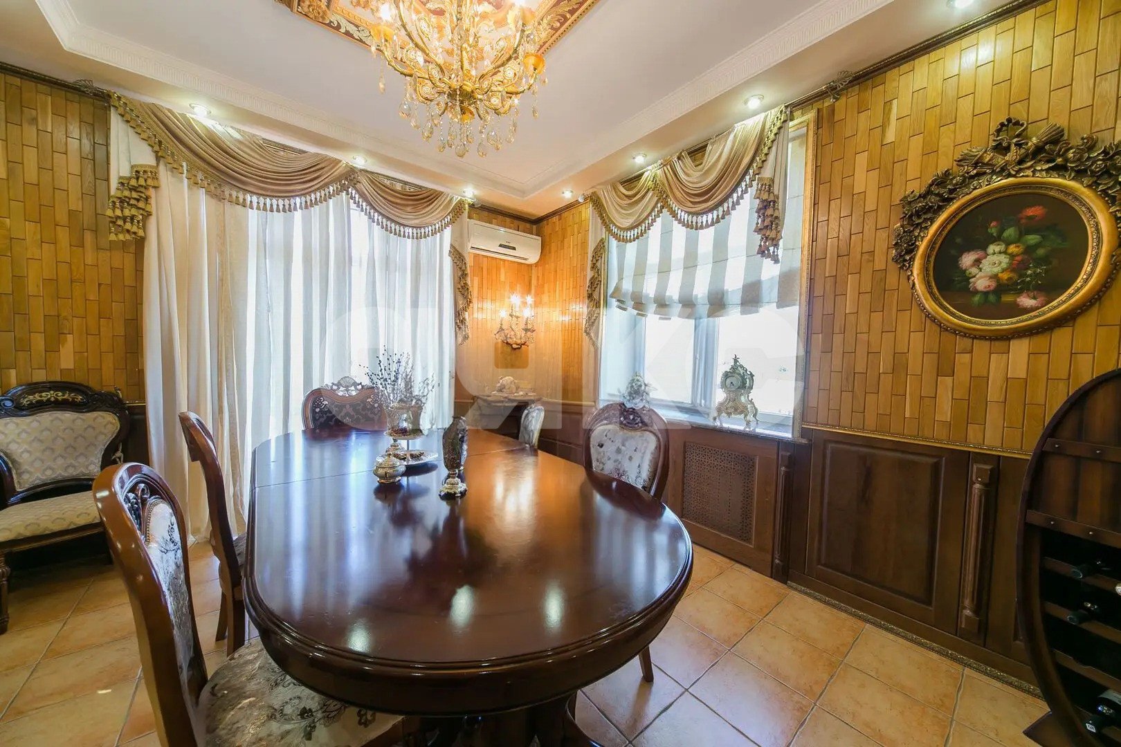 Фото №2: 5+-комнатная квартира 250&nbsp;м², 3/4&nbsp;эт. - Геленджик, ул. Сипягина, 7
