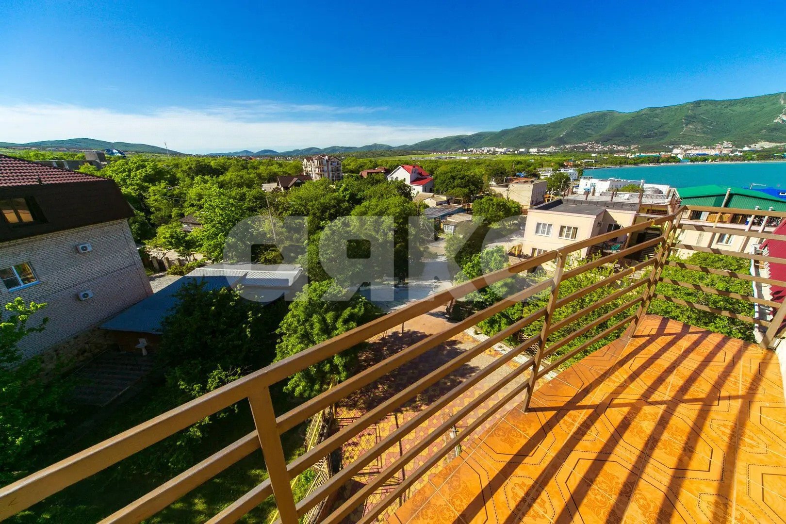 Фото №11: 5+-комнатная квартира 250&nbsp;м², 3/4&nbsp;эт. - Геленджик, ул. Сипягина, 7