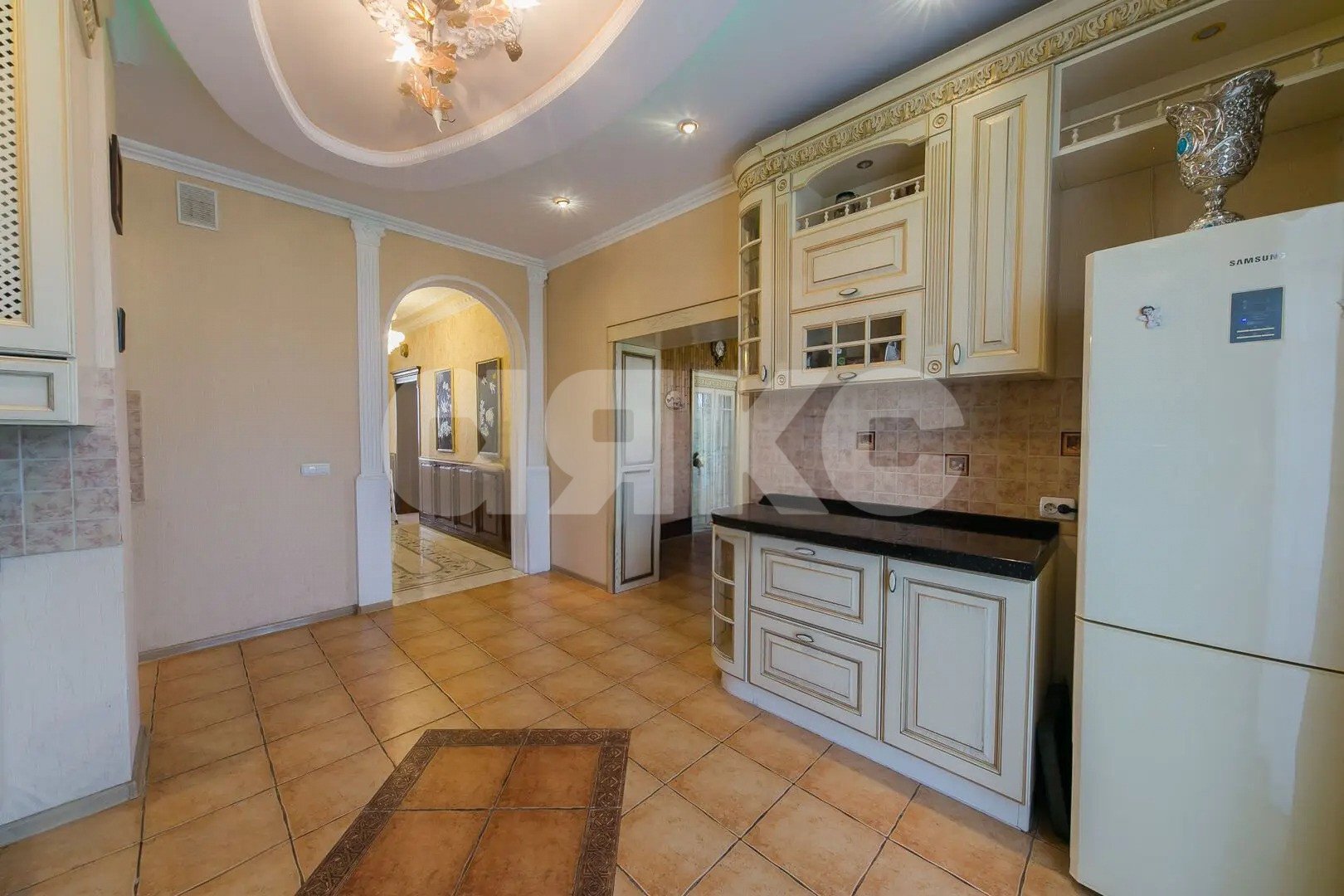 Фото №14: 5+-комнатная квартира 250&nbsp;м², 3/4&nbsp;эт. - Геленджик, ул. Сипягина, 7