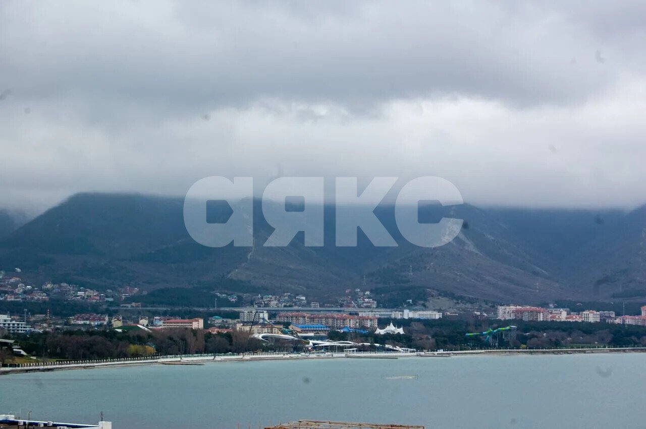 Фото №22: 5+-комнатная квартира 250&nbsp;м², 3/4&nbsp;эт. - Геленджик, ул. Сипягина, 7
