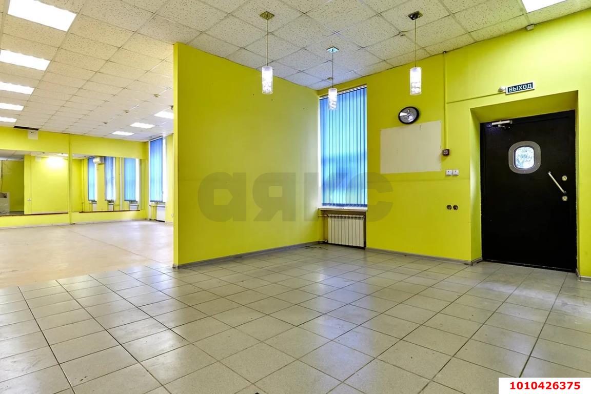 Фото №6: Торговое помещение 252 м² - Краснодар, Пашковский, ул. 1 Мая, 67