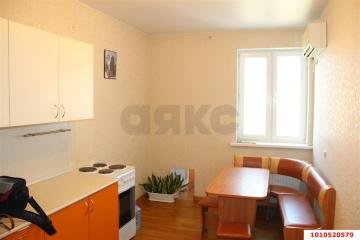 Фото №1: 3-комнатная квартира 72 м², 12/17 эт. - Краснодар, мкр. ЖК Легенда, ул. имени 40-летия Победы, 137