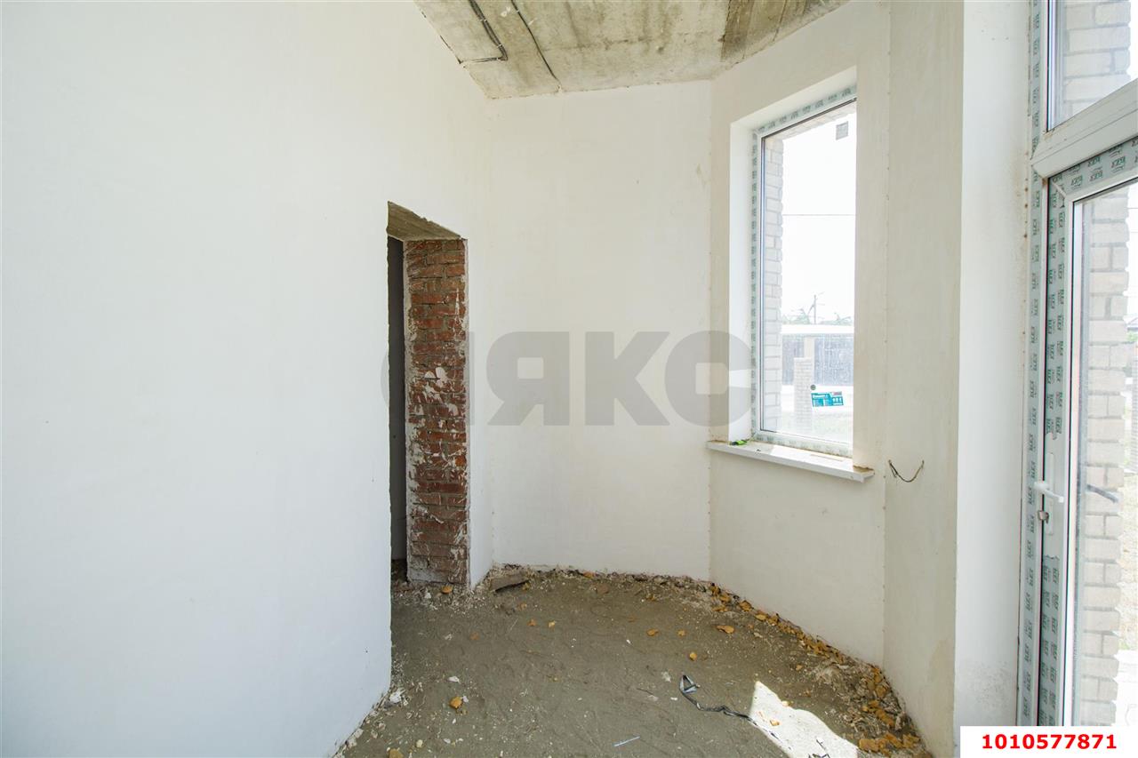 Фото №16: Дом 335&nbsp;м² + 6&nbsp;сот., 3&nbsp;эт. - Краснодар, Прикубанский внутригородской округ, Калинино, мкр. Завод Радиоизмерительных Приборов, ул. Брюховецкая, 32