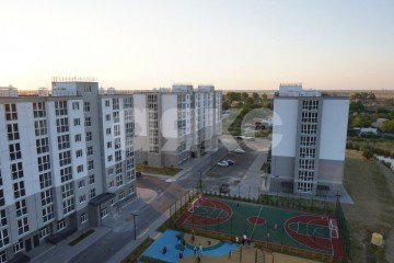 Фото №1: 2-комнатная квартира 63 м² - Темрюк, ул. Обороны, 2